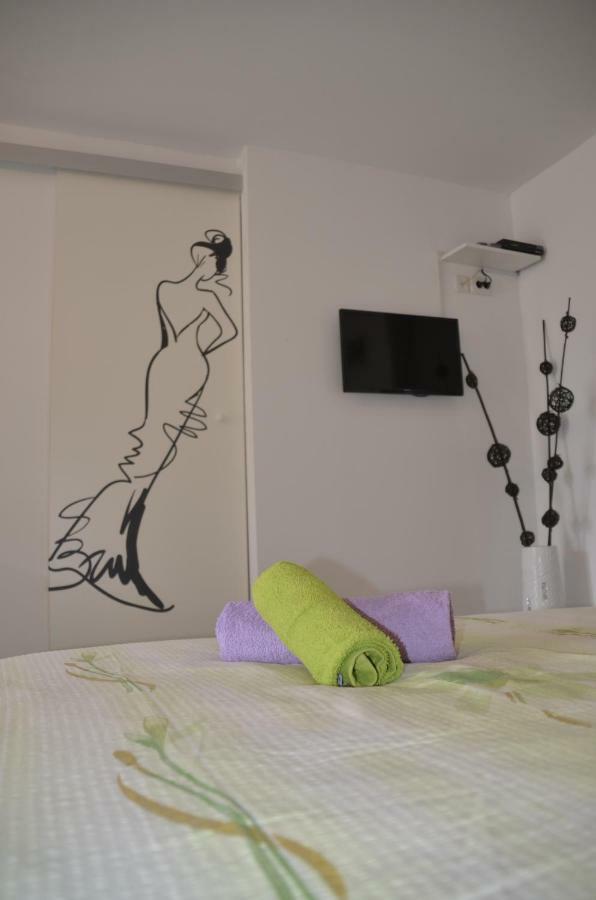 Apartments Lilly - Studio ริเยกา ภายนอก รูปภาพ